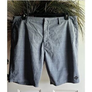Men’s RIP curl hybrid boardwalk shorts size 38